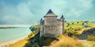 Самые красивые замки и крепости Украины